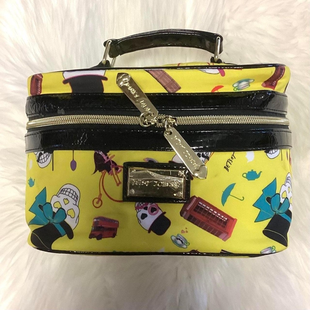 Betsey Johnson Yellow London Skull Print Makeup Bag Vanity Case Black Trim